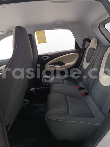 Big with watermark xiaomi su7 maritime lome 11549