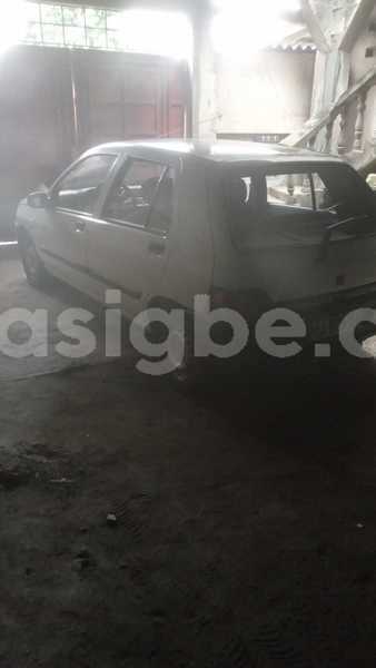 Big with watermark renault clio togo kara 11560