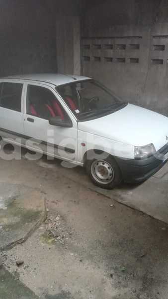 Big with watermark renault clio togo kara 11561