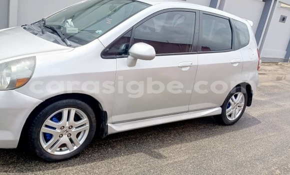 Acheter Occasion Voiture Honda Jazz Blanc à Lomé, Togo Acheter Occasion Voiture Honda Jazz Blanc à Lomé, Togo