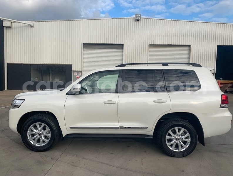 Big with watermark toyota land cruiser maritime lome 11568