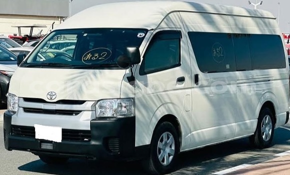 Acheter Occasion Voiture Toyota Hiace Blanc à Lomé, Maritime
