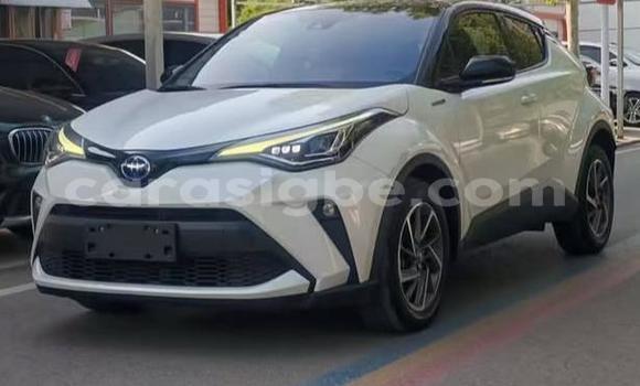 Acheter Occasion Voiture Toyota C-HR Blanc à Lomé, Togo