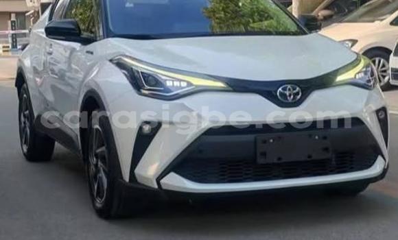Acheter Occasion Voiture Toyota C-HR Blanc à Lomé, Togo Acheter Occasion Voiture Toyota C-HR Blanc à Lomé, Togo