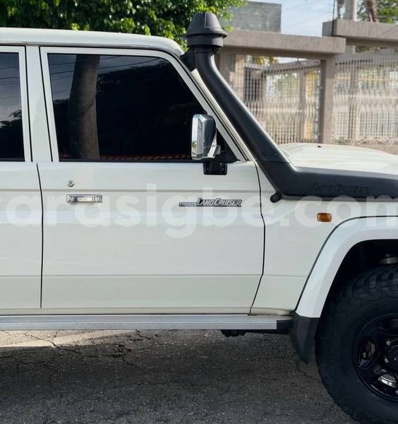 Big with watermark toyota land cruiser maritime lome 11581