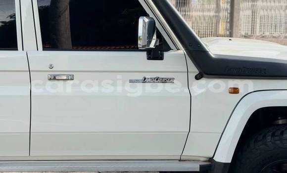 Acheter Occasion Voiture Toyota Land Cruiser Blanc à Lomé, Maritime Acheter Occasion Voiture Toyota Land Cruiser Blanc à Lomé, Maritime