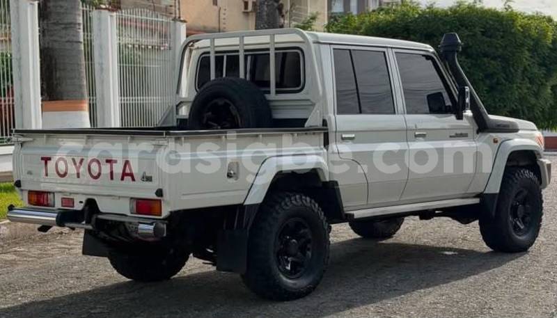 Big with watermark toyota land cruiser maritime lome 11581
