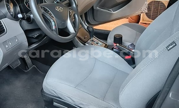 Acheter Occasion Voiture Hyundai Elantra Beige à Lomé, Maritime Acheter Occasion Voiture Hyundai Elantra Beige à Lomé, Maritime