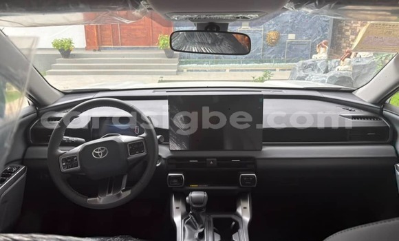 Acheter Neuf Voiture Toyota RAV4 Blanc à Lomé, Maritime Acheter Neuf Voiture Toyota RAV4 Blanc à Lomé, Maritime