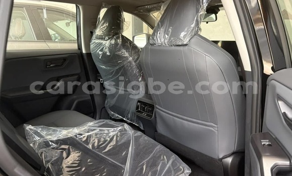 Acheter Neuf Voiture Toyota RAV4 Blanc à Lomé, Maritime Acheter Neuf Voiture Toyota RAV4 Blanc à Lomé, Maritime