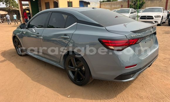 Acheter Occasion Voiture Nissan Sentra Gris à Lomé, Maritime Acheter Occasion Voiture Nissan Sentra Gris à Lomé, Maritime
