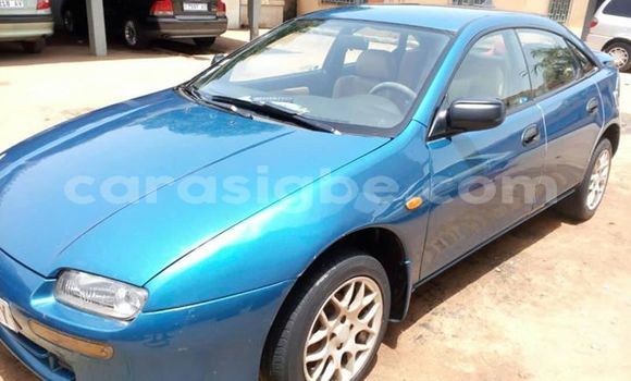 Acheter Occasion Voiture Mazda 323 Bleu à Lomé, Maritime Acheter Occasion Voiture Mazda 323 Bleu à Lomé, Maritime