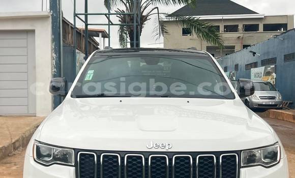 Acheter Occasion Voiture Jeep Grand Cherokee Blanc à Lomé, Maritime