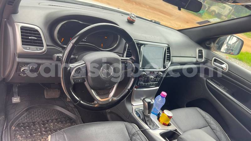 Big with watermark jeep grand cherokee maritime lome 11594