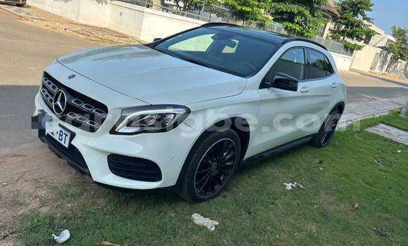Acheter Occasion Voiture Mercedes‒Benz GLA-klasse AMG Blanc à Lomé, Togo Acheter Occasion Voiture Mercedes‒Benz GLA-klasse AMG Blanc à Lomé, Togo