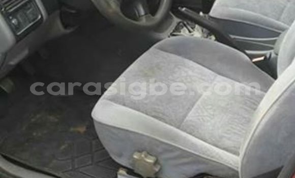 Acheter Occasion Voiture Toyota Avensis Rouge à Lomé, Maritime Acheter Occasion Voiture Toyota Avensis Rouge à Lomé, Maritime