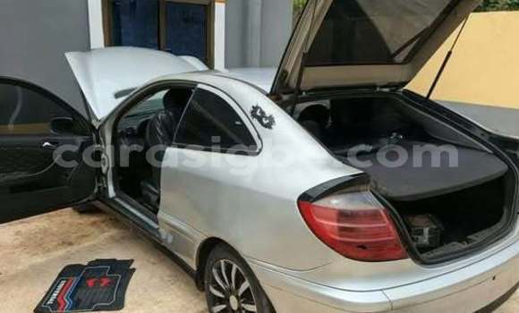 Acheter Occasion Voiture Mercedes-Benz C180 coupe Autre à Lomé, Maritime Acheter Occasion Voiture Mercedes-Benz C180 coupe Autre à Lomé, Maritime