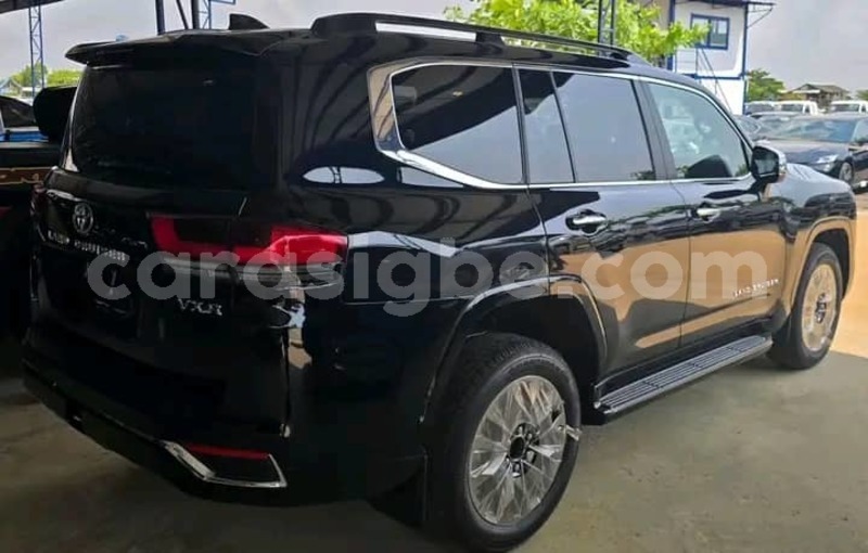 Big with watermark toyota land cruiser togo lome 11629