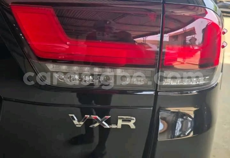 Big with watermark toyota land cruiser togo lome 11629