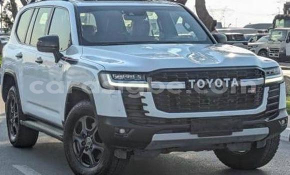 Acheter Occasion Voiture Toyota Land Cruiser Blanc à Lomé, Maritime