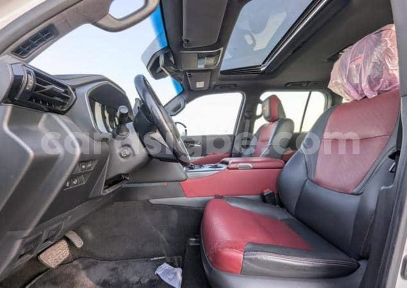 Big with watermark toyota land cruiser maritime lome 11679