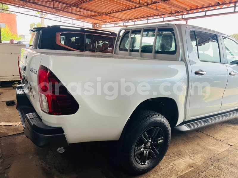Big with watermark toyota hilux togo lome 11684