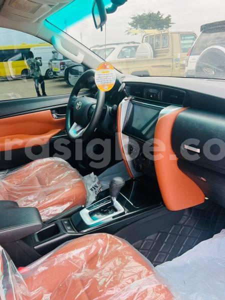 Big with watermark toyota fortuner togo lome 11710