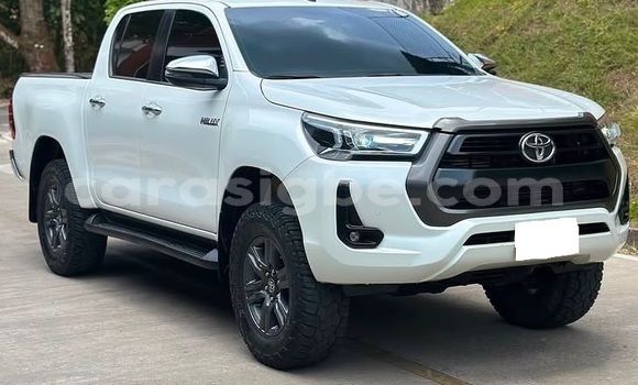 Acheter Occasion Voiture Toyota Hilux Blanc à Lomé, Maritime Acheter Occasion Voiture Toyota Hilux Blanc à Lomé, Maritime