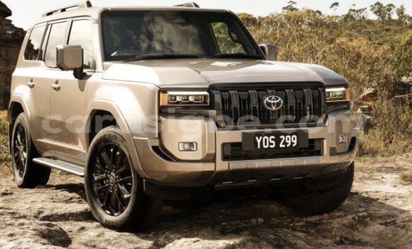 Acheter Occasion Voiture Toyota Land Cruiser Prado Beige à Lomé, Togo