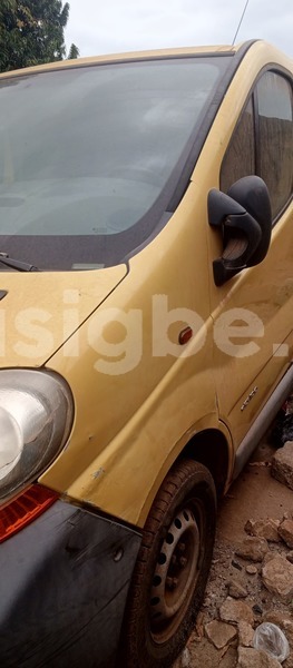 Big with watermark renault 10 maritime lome 11722