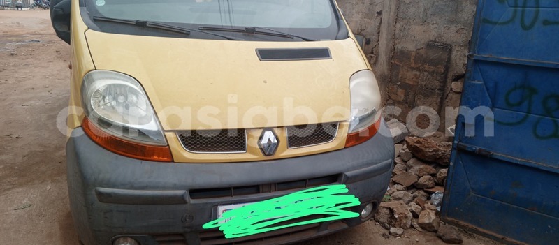 Big with watermark renault 10 maritime lome 11722