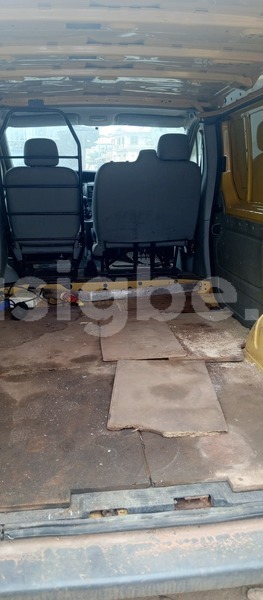 Big with watermark renault 10 maritime lome 11722