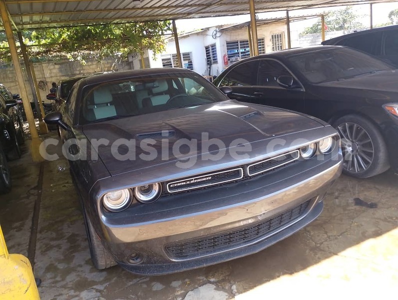 Big with watermark dodge challenger togo lome 11725