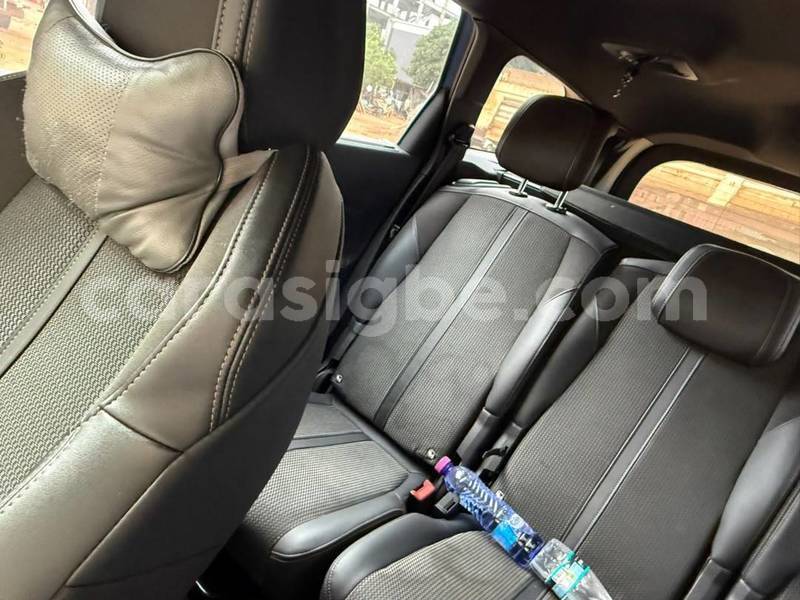 Big with watermark peugeot 5008 maritime lome 11735