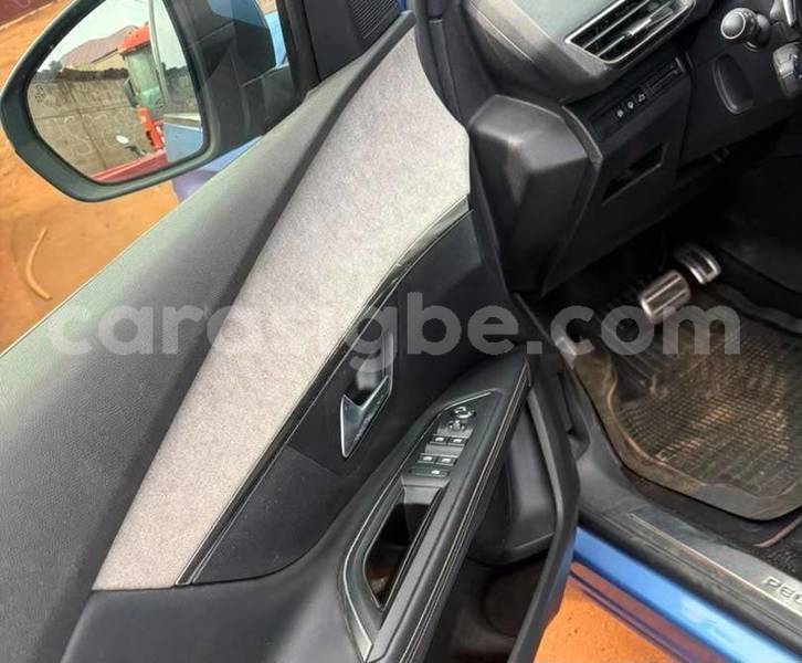 Big with watermark peugeot 5008 maritime lome 11735
