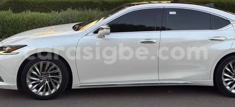 Big with watermark lexus es togo lome 11739