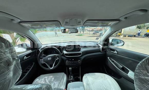 Buy Used Hyundai Tucson White Car in Lome in Togo Buy Used Hyundai Tucson White Car in Lome in Togo