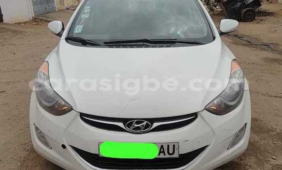 Acheter Occasion Voiture Hyundai Elantra Blanc à Lomé, Maritime