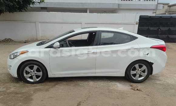 Acheter Occasion Voiture Hyundai Elantra Blanc à Lomé, Maritime Acheter Occasion Voiture Hyundai Elantra Blanc à Lomé, Maritime