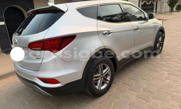 Acheter Occasion Voiture Hyundai Santa Fe Gris à Lomé, Maritime Acheter Occasion Voiture Hyundai Santa Fe Gris à Lomé, Maritime