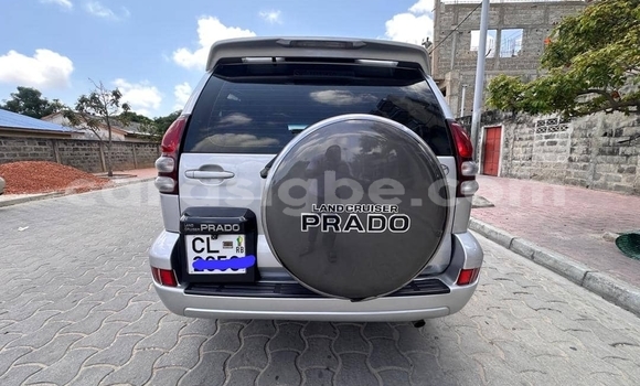 Acheter Occasion Voiture Toyota Prado Blanc à Aneho, Maritime Acheter Occasion Voiture Toyota Prado Blanc à Aneho, Maritime