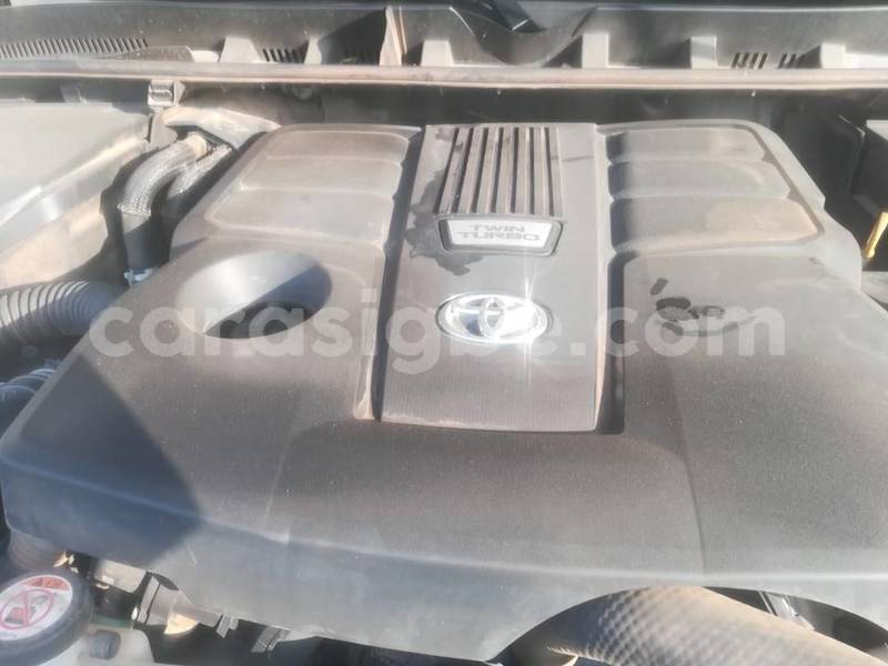 Big with watermark toyota land cruiser maritime lome 11773