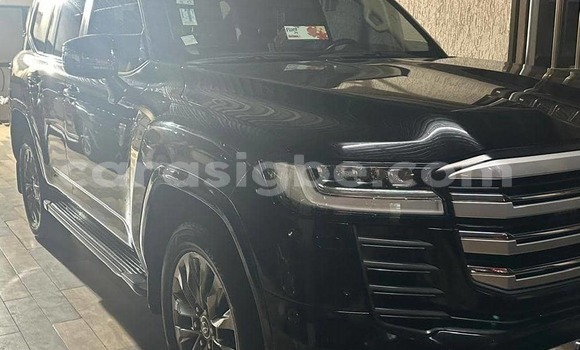 Acheter Neuf Voiture Toyota Land Cruiser Noir à Lomé, Maritime Acheter Neuf Voiture Toyota Land Cruiser Noir à Lomé, Maritime