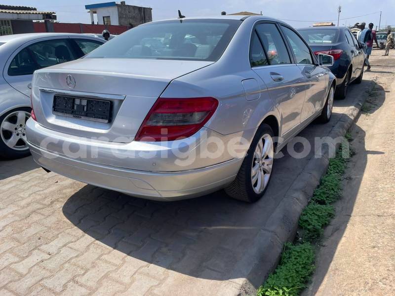 Big with watermark mercedes viano west africa lome 11789