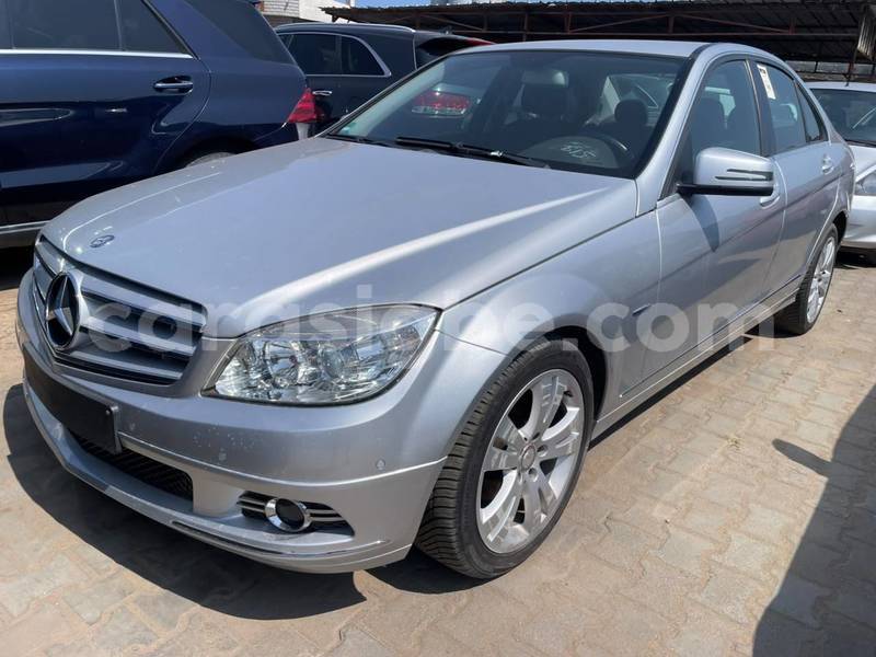 Big with watermark mercedes viano west africa lome 11789