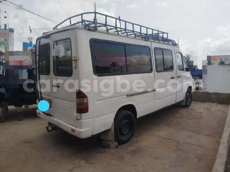 Big with watermark mercedes benz 190 series maritime lome 11807