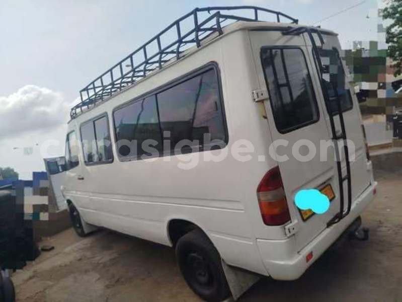 Big with watermark mercedes benz 190 series maritime lome 11807