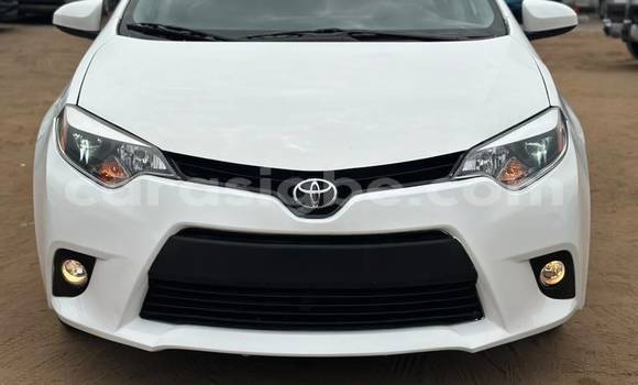 Acheter Occasion Voiture Toyota Corolla Blanc à Lomé, Togo