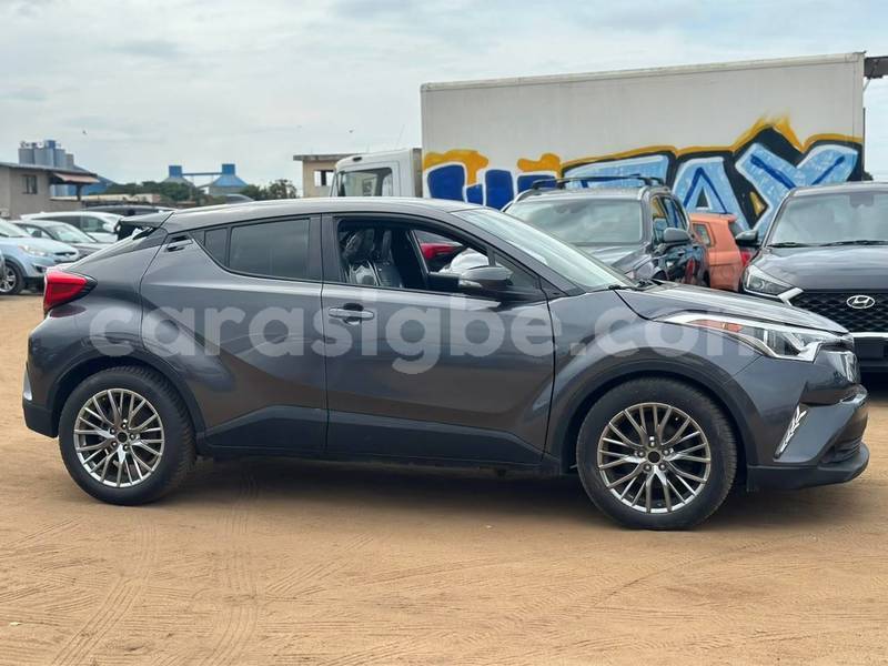 Big with watermark toyota c hr togo lome 11840