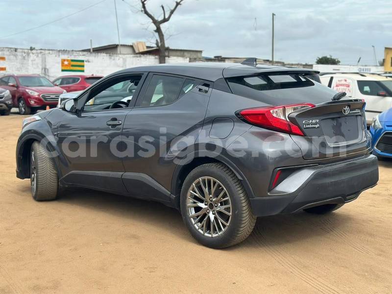 Big with watermark toyota c hr togo lome 11840